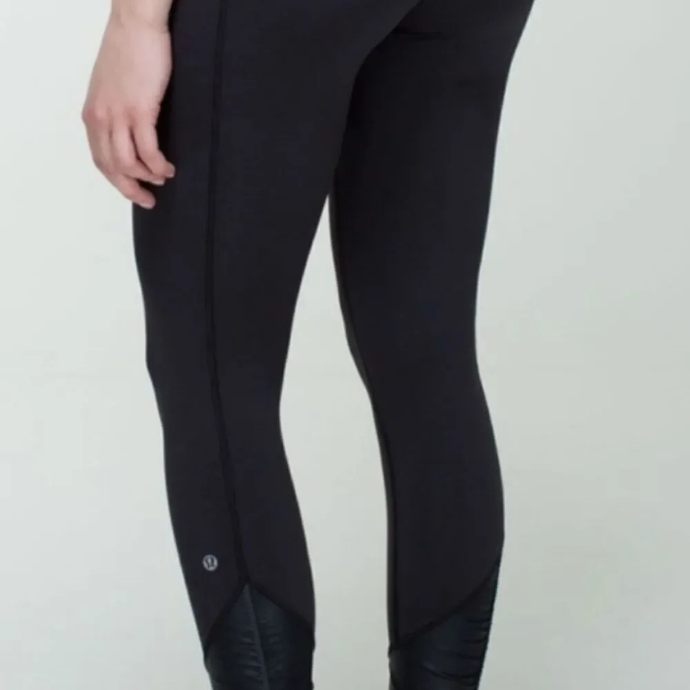 Lululemon Pace Queen Tight 7/8 Length Size 4 Black Reflective Full On Luxtreme - Picture 2 of 15